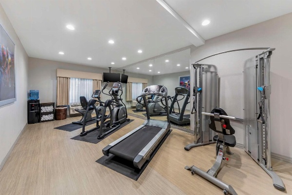 Best Western Plus Executive Inn image 7